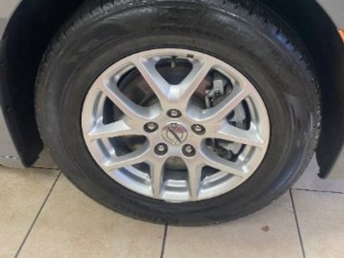 Used 2022 Chrysler Pacifica Touring-L image 33