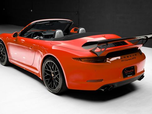 Used 2016 Porsche 911 Carrera GTS w/ GTS Interior Package RWD image 26