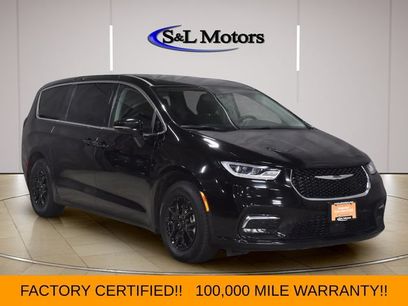 Certified 2024 Chrysler Pacifica Touring-L