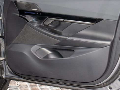 Used 2024 BMW 530i image 14