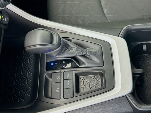 Certified 2025 Toyota RAV4 XLE image 17