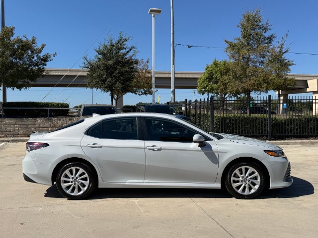 Used 2023 Toyota Camry LE FWD image 5