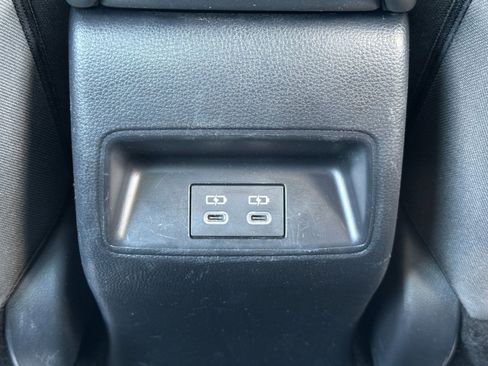 Used 2023 Toyota Corolla SE image 34