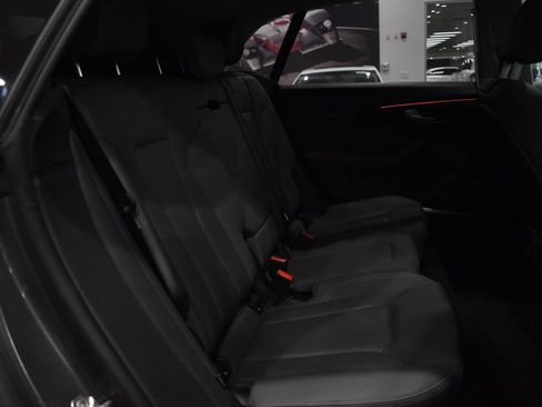 Used 2025 Audi Q8 Premium Plus w/ Premium Plus Package image 31