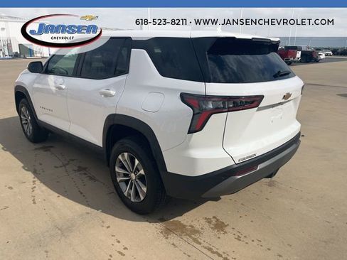 Used 2025 Chevrolet Equinox LT image 4