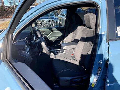 New 2026 Toyota 4Runner SR5 AWD/4WD image 9