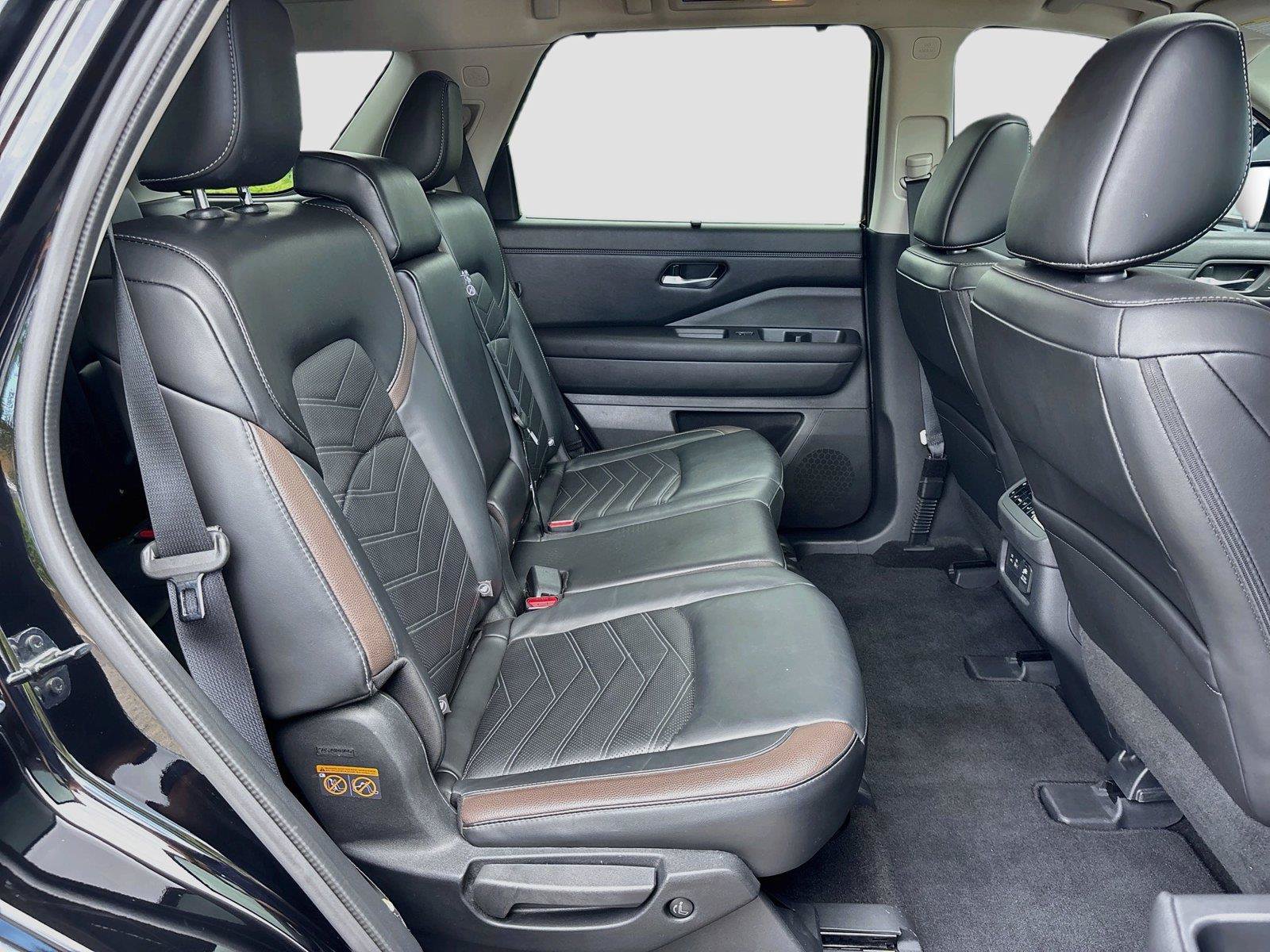 Used 2024 Nissan Pathfinder Platinum w/ Cargo Package FWD image 29