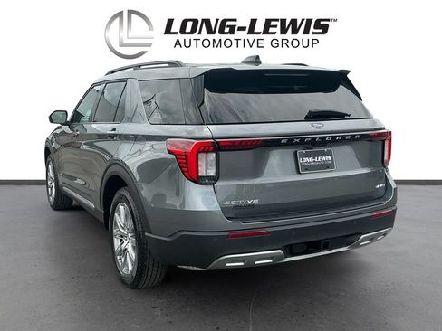Used 2025 Ford Explorer Active w/ Active Comfort Package AWD/4WD image 4