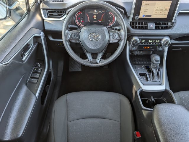 Used 2025 Toyota RAV4 XLE FWD image 12