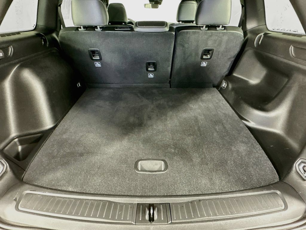 Certified 2025 Jeep Grand Cherokee Altitude AWD/4WD image 38