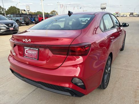 Used 2024 Kia Forte LXS image 3