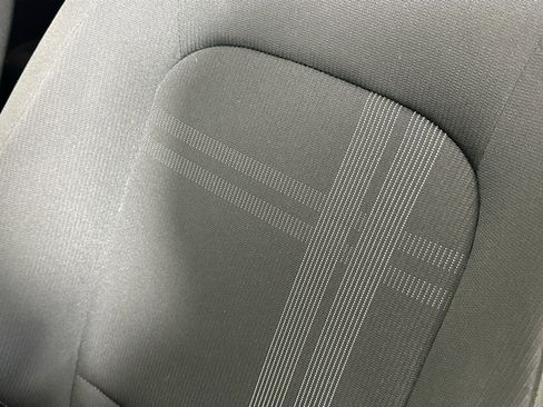 Used 2023 Hyundai Venue SEL image 18