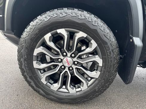 Used 2024 GMC Canyon Denali AWD/4WD image 28