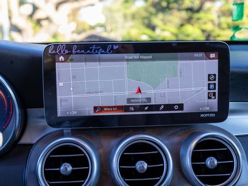 Used 2020 Mercedes-Benz GLC 300 image 33