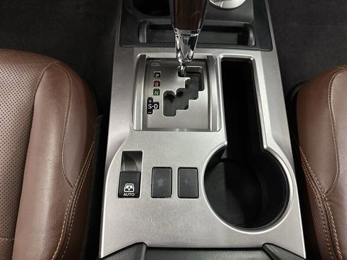 Used 2020 Toyota 4Runner Limited AWD/4WD image 32