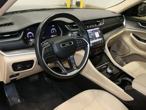 Used 2021 Jeep Grand Cherokee L Limited image 27