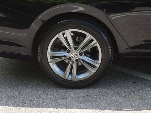 Used 2020 Volkswagen Jetta R-Line FWD image 28