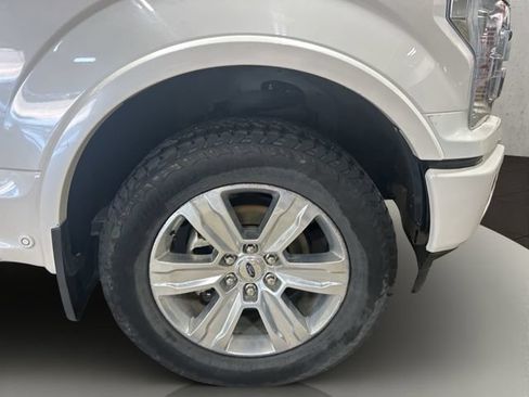 Used 2018 Ford F150 Platinum w/ Equipment Group 701A Luxury AWD/4WD image 31