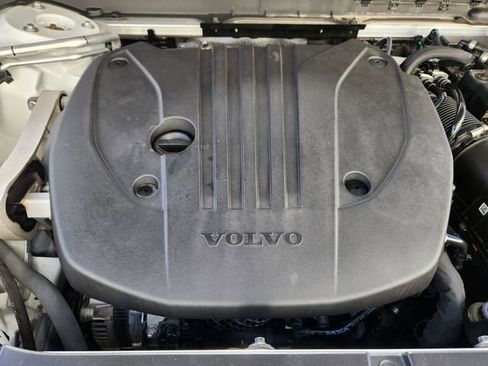 Certified 2023 Volvo XC90 B5 Plus w/ Protection Package Premier image 22