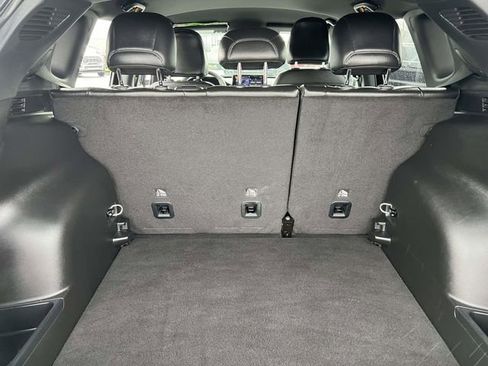 Certified 2025 Jeep Compass Limited image 7