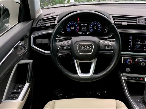 Used 2020 Audi Q3 2.0T Premium w/ Convenience Package image 6