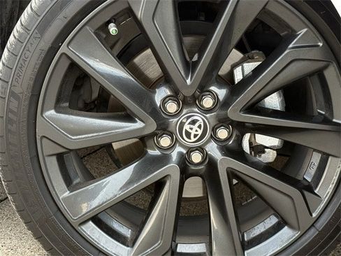Used 2025 Toyota Corolla SE image 10