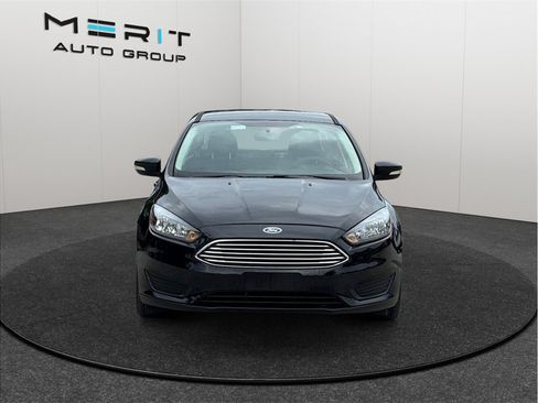 Used 2017 Ford Focus SE FWD image 3