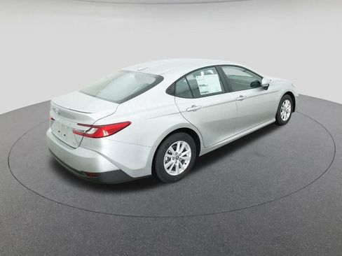 New 2026 Toyota Camry LE image 9
