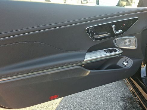 New 2026 Mercedes-Benz CLE 450 4MATIC Coupe image 7