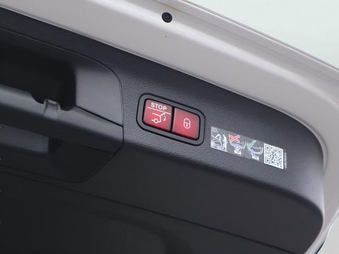 New 2026 Mercedes-Benz GLS 450 4MATIC image 11