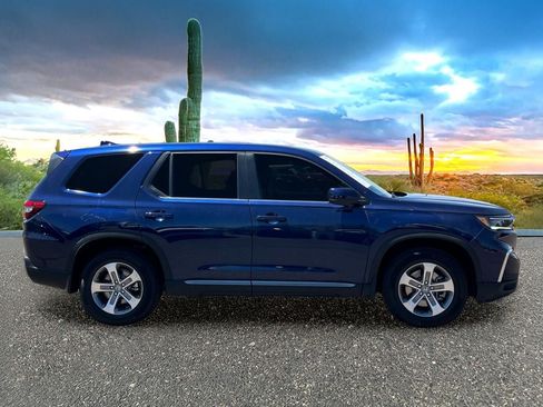Used 2024 Honda Pilot EX-L image 6