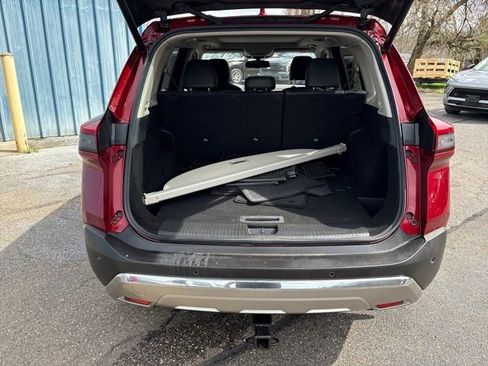 Used 2021 Nissan Rogue Platinum image 27