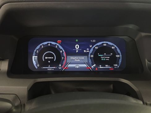 Used 2025 Toyota 4Runner TRD Off-Road Premium AWD/4WD image 17