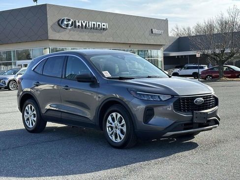 Used 2023 Ford Escape Active image 5