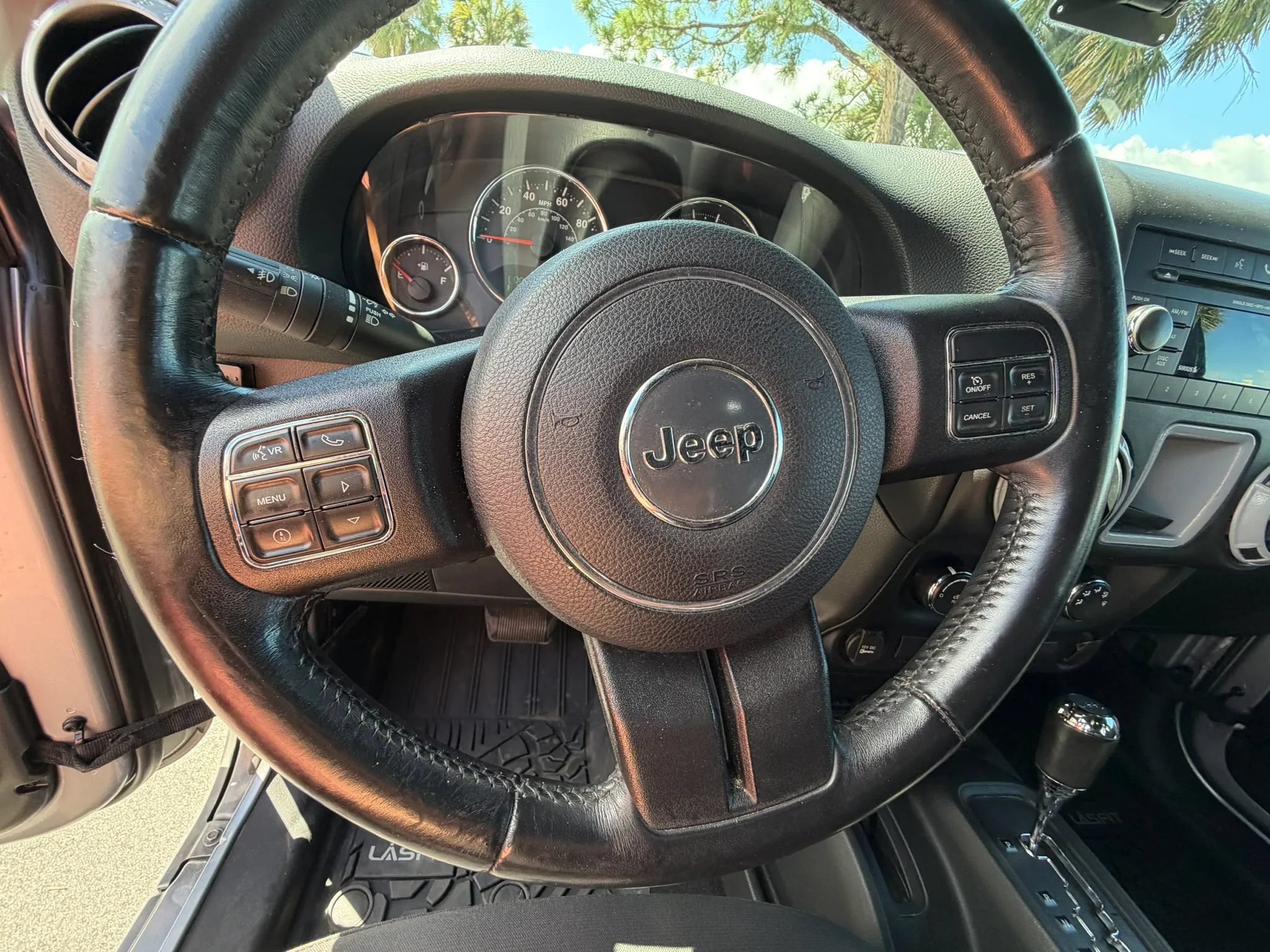 Used 2016 Jeep Wrangler Unlimited Sport w/ Connectivity Group AWD/4WD image 29