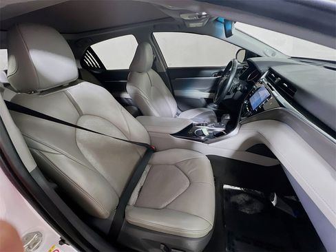Used 2018 Toyota Camry XSE w/ Driver Assist Package image 24