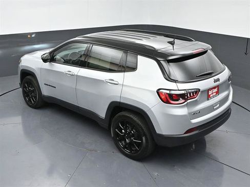 Used 2024 Jeep Compass Latitude w/ Altitude Special Edition AWD/4WD image 41