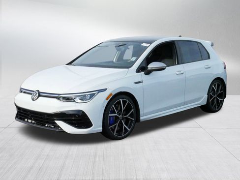 Used 2024 Volkswagen Golf R image 3