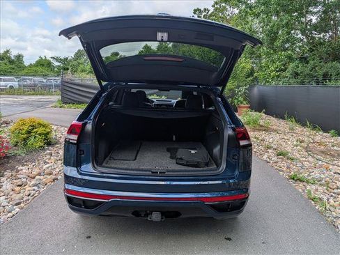 Certified 2023 Volkswagen Atlas Cross Sport SEL R-Line AWD/4WD image 21