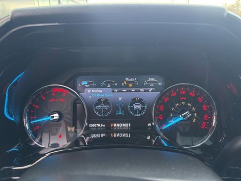 Used 2017 Ford F250 Lariat w/ Lariat Ultimate Package image 25