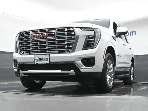 Used 2025 GMC Yukon Denali AWD/4WD image 7