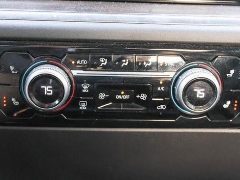 Used 2024 GMC Sierra 1500 SLT image 24