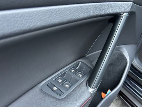 Used 2020 Volkswagen GTI Autobahn image 23