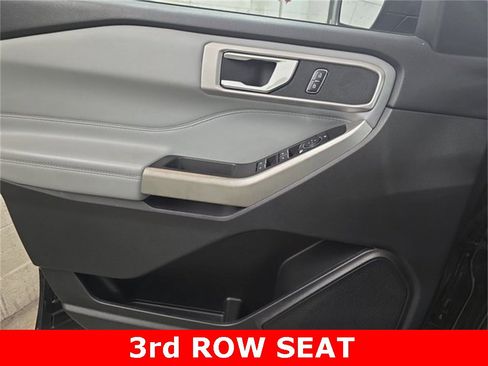 Used 2021 Ford Explorer XLT w/ Equipment Group 202A image 21