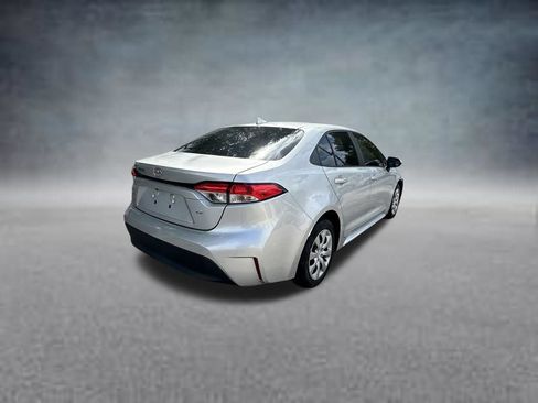 Used 2023 Toyota Corolla LE FWD image 7