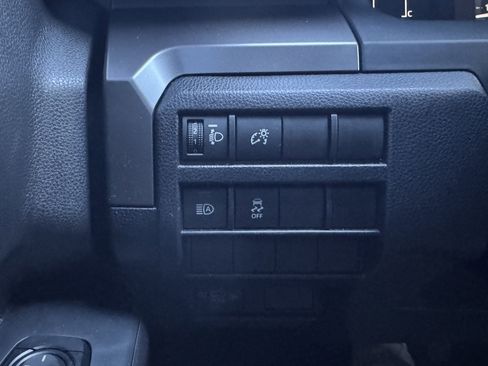 Certified 2024 Toyota Tacoma SR5 image 32