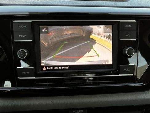 Used 2024 Volkswagen Taos S image 17