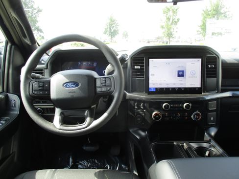 Used 2025 Ford F150 STX w/ Equipment Group 200A AWD/4WD image 17
