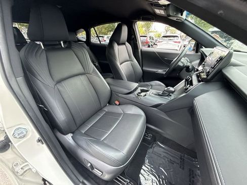 Used 2021 Toyota Venza XLE w/ Softex Package AWD/4WD image 25