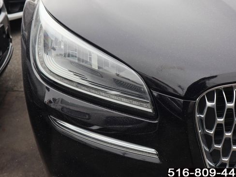 Used 2022 Lincoln Corsair AWD w/ Premium Package image 5